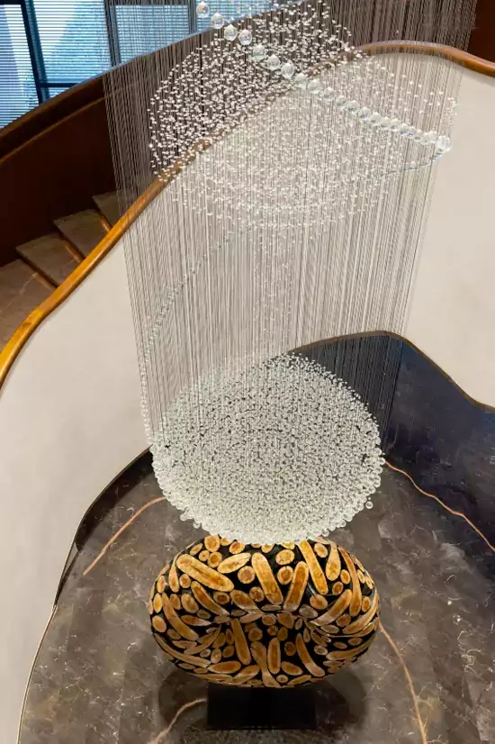 艺术感十足的旋转楼梯是网红打卡点 艺术感十足的旋转楼梯是网红打卡点