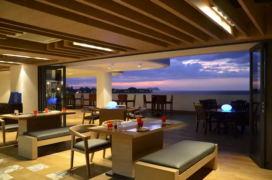 餐饮方面,酒店的多元选择让人眼花缭乱 餐饮方面,酒店的多元选择让人眼花缭乱