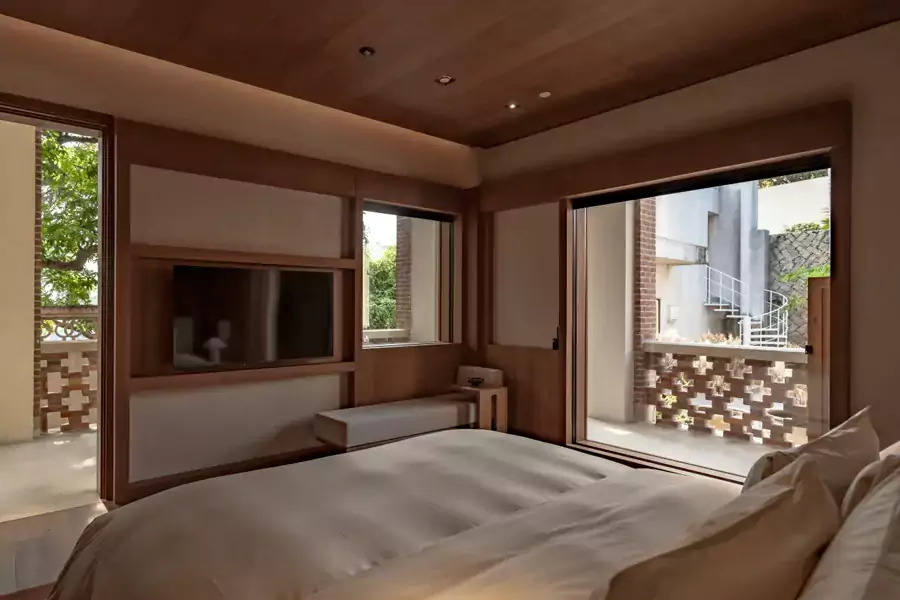 整座酒店仅设 6 间客房，面积从 27㎡ 到 60㎡ 不等