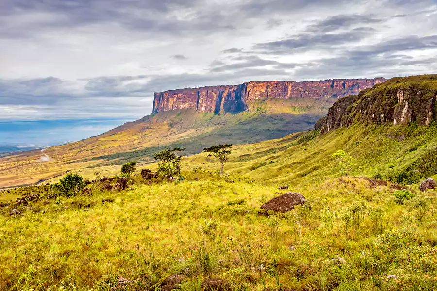 罗奈马山 罗奈马山