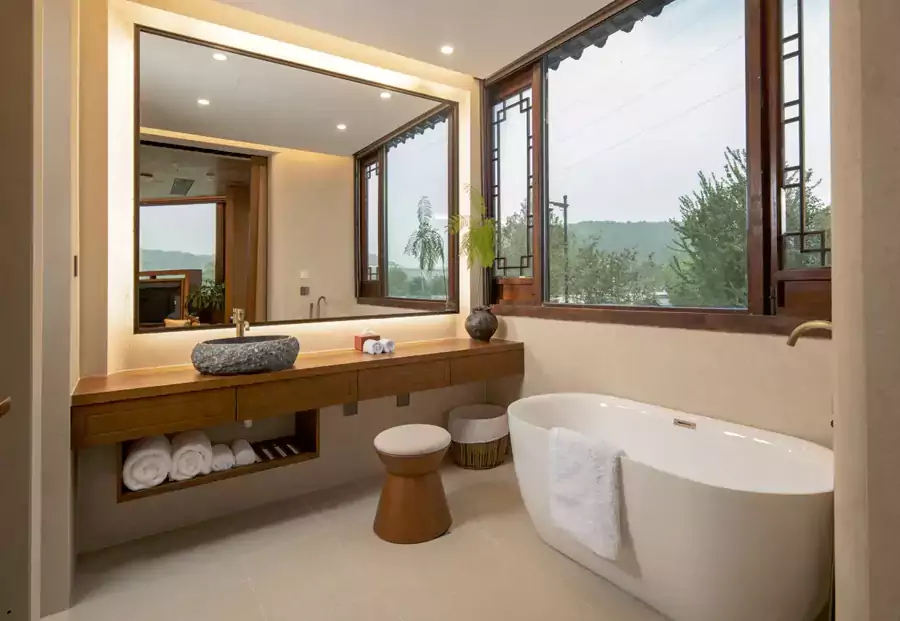 均以通透为核心设计理念,大面积的窗户引入充足自然光 均以通透为核心设计理念,大面积的窗户引入充足自然光