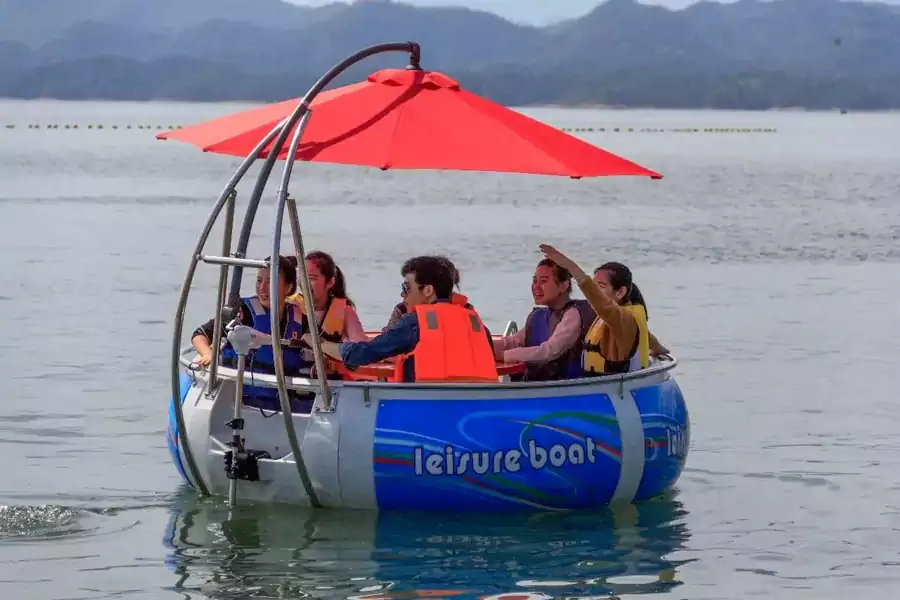 坐游艇去小众岛屿