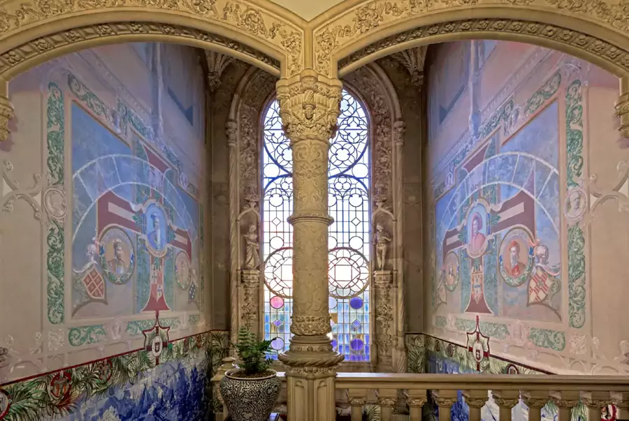 踏入酒店，仿佛穿越回十七八世纪的欧洲宫廷