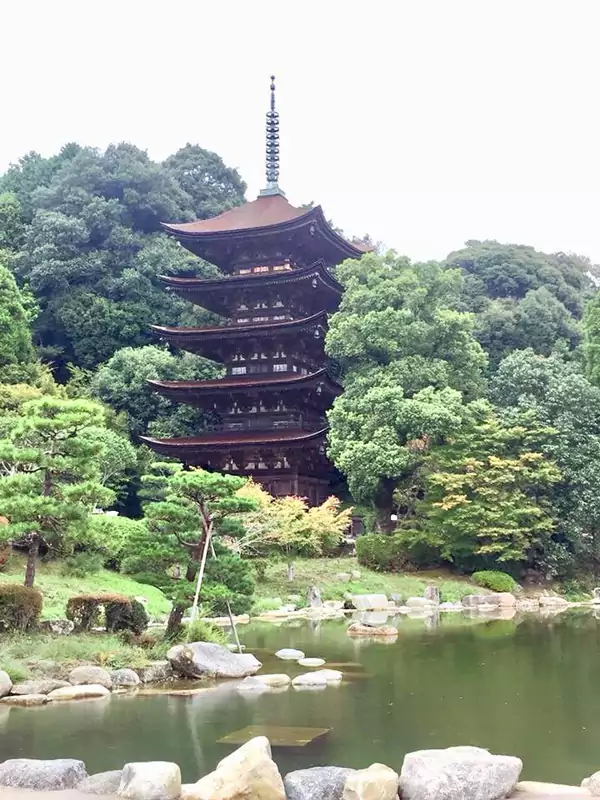 瑠璃光寺五重塔