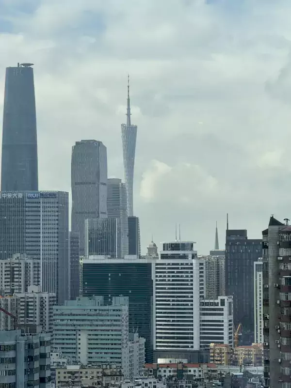 周边天河城、天环广场、太古汇等顶级商圈环绕