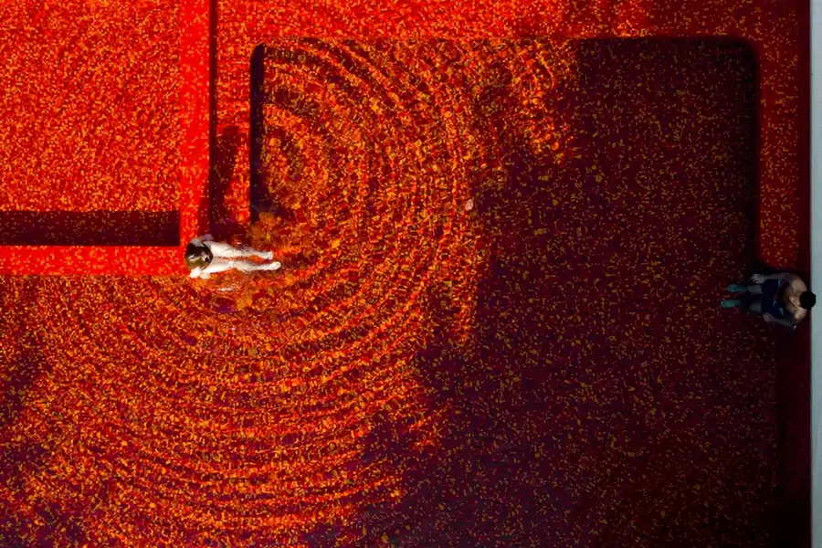 最让人一眼沦陷的,是酒店的户外泳池 最让人一眼沦陷的,是酒店的户外泳池