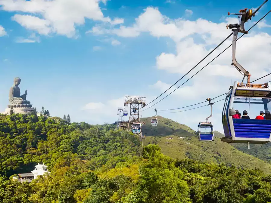 昂坪 360 缆车的总站也不远