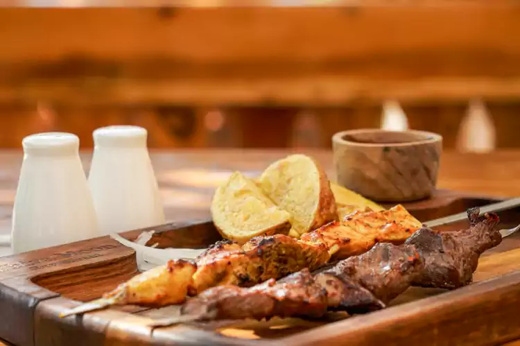 乌兹别克斯坦的烤肉串 乌兹别克斯坦的烤肉串