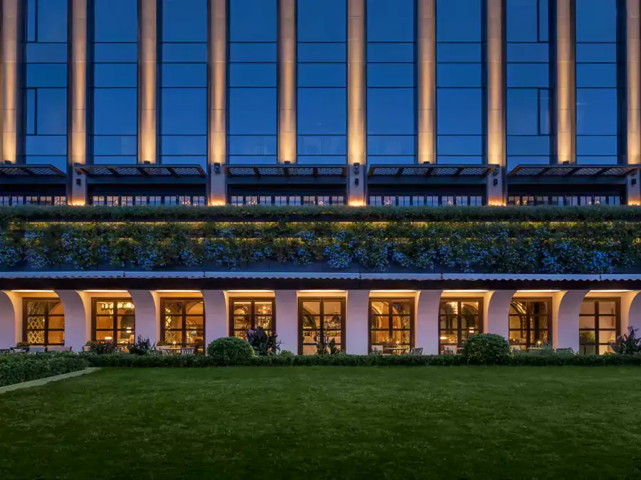 在厦门旅行，住进华尔道夫，便是将浪漫与奢享融入日常