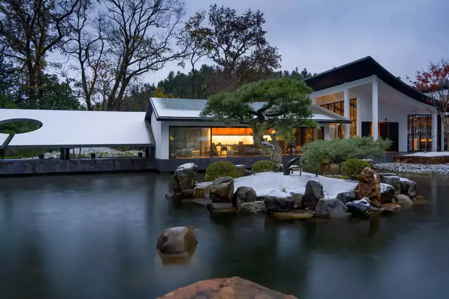 黄山未晞园酒店以白墙墨瓦、飞檐翘角的徽派建筑为骨 黄山未晞园酒店以白墙墨瓦、飞檐翘角的徽派建筑为骨