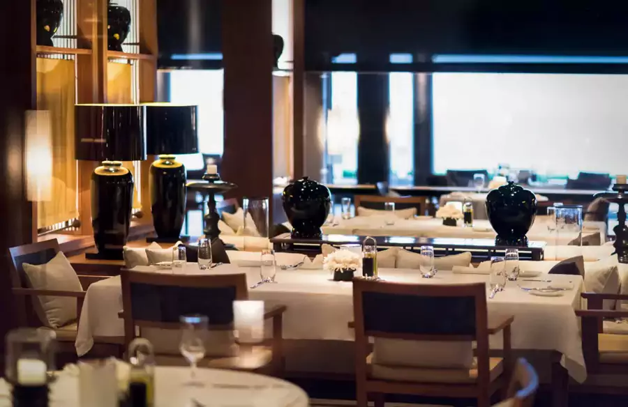 餐厅没有繁复的噱头，只用每日由渔船新鲜送达的海产