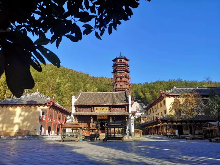 小隐隐于寺 小隐隐于寺