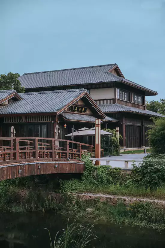 仿唐宅院依山傍水 仿唐宅院依山傍水