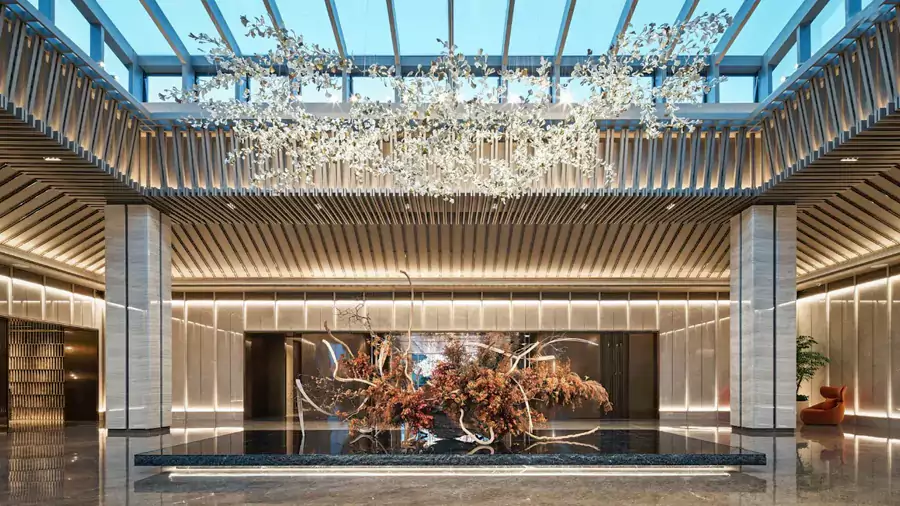 悬浮半空的金色银杏叶装饰 悬浮半空的金色银杏叶装饰