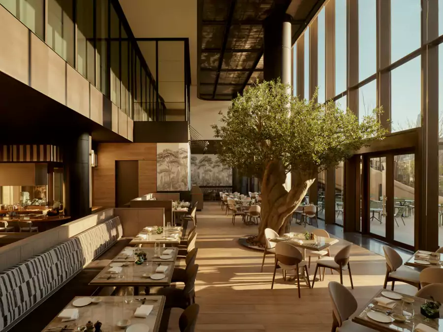 酒店坐拥 8 间风格各异的餐饮及社交场所
