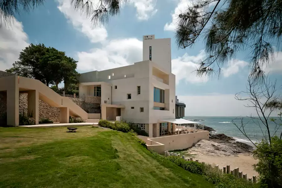 泉州围头村的悬崖礁石