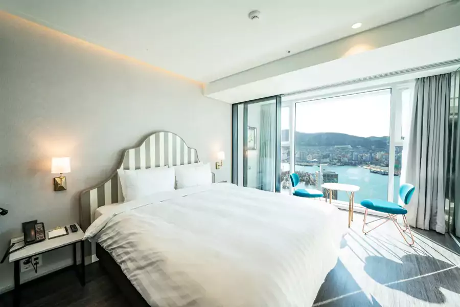 380 间客房几乎全是景观担当 380 间客房几乎全是景观担当