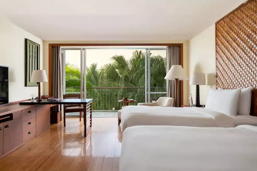 客房的设计延续了品牌的沉稳雅致 客房的设计延续了品牌的沉稳雅致