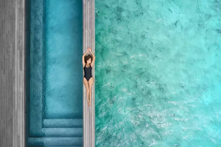 水上活动中心提供专业潜水课程