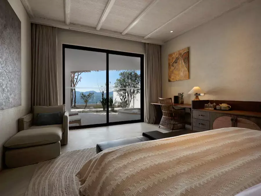 33 间客房以 “山月、溪月、海月” 等为名 33 间客房以 “山月、溪月、海月” 等为名