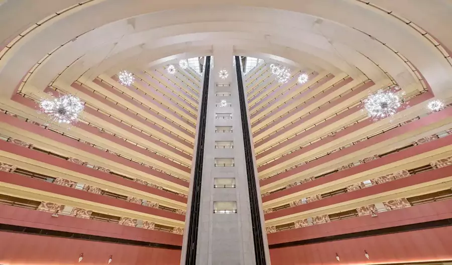 标志性的扇形中庭设计历经时光打磨 标志性的扇形中庭设计历经时光打磨